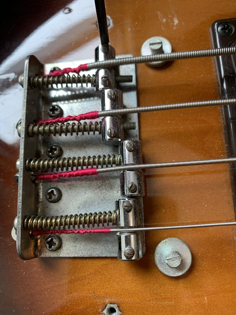 Yamaha-bridge-saddles2-1k Closeup.